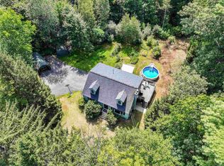 84 Old Bridge St, Pelham, NH 03076