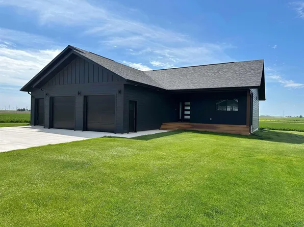511 Shay Ave, Sanborn, IA 51248