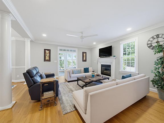3rd image of 3500 Proprietor Way