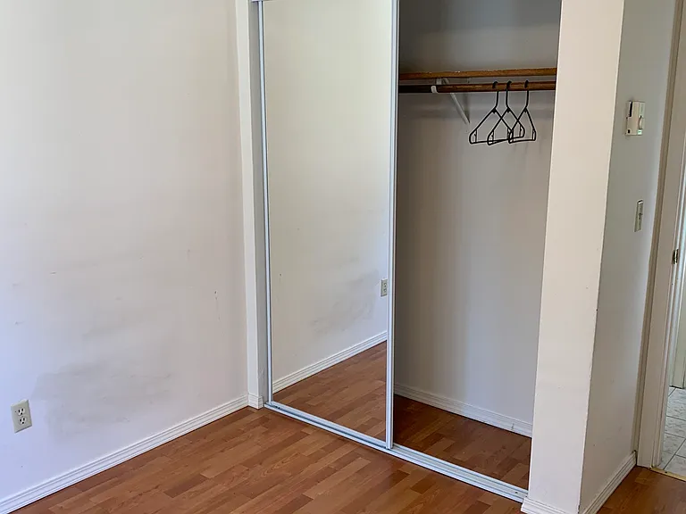 4230 8th Ave NE #102 — Photo 4