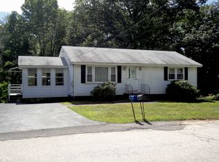 29 Hale Ave, Hooksett, NH 03106