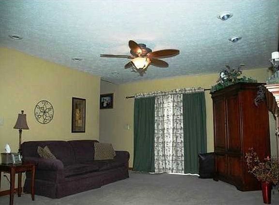 5th image of 2501 Meadowpoint Dr