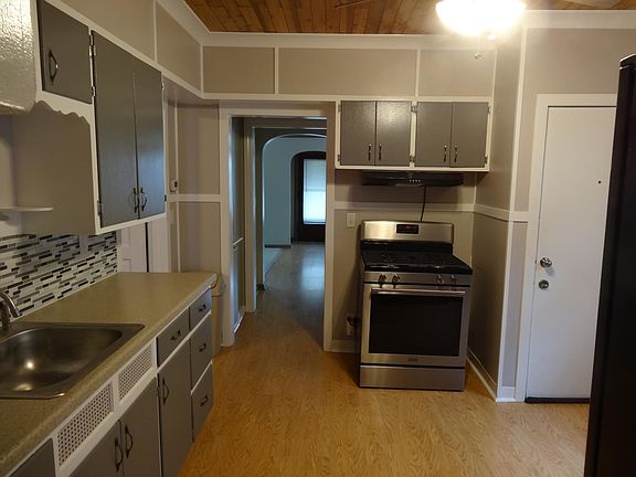 4th image of 1022 S Park St APT 1