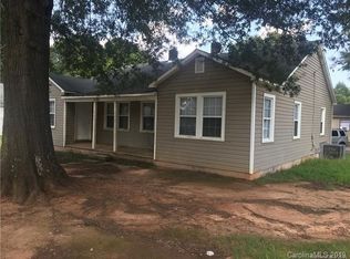 545 Woodlawn Dr, Statesville, NC 28677