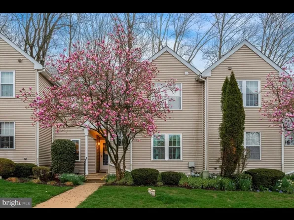 338 Cashel Ct, Aston, PA 19014