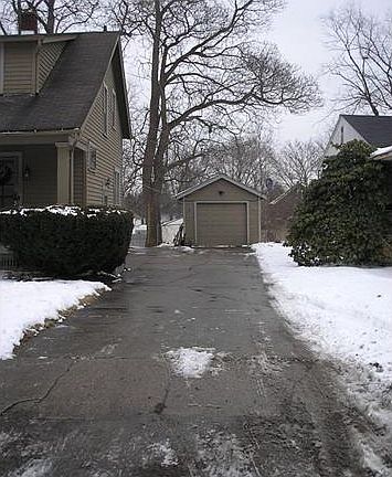 5th image of 123 N Pleasant Ave SE
