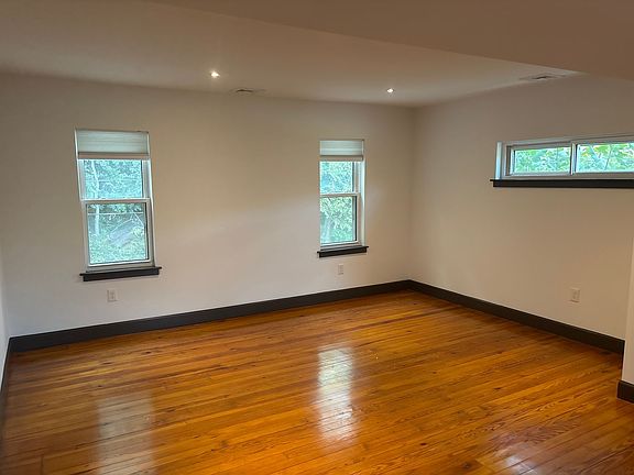 3rd image of 1232-1234 Bushkill Dr #200