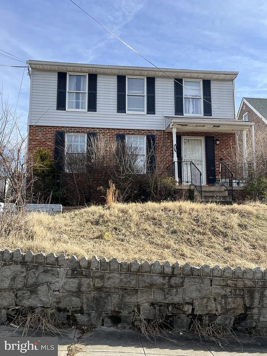 3015 24th St NE photo 1
