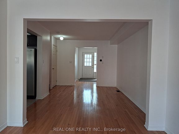 2nd image of 68 Maffey Cres