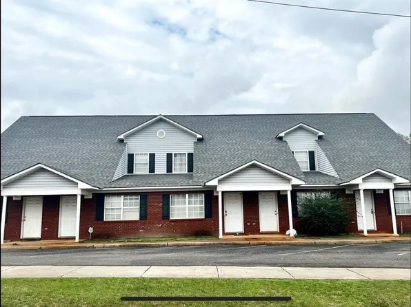 608 Elm St #A-3, Troy, AL 36081