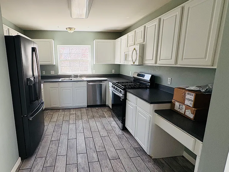 3130 Promenade Cir — Photo 16