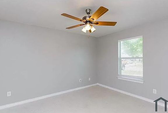 3rd image of 11522 Mosscrest Dr