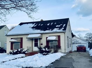 7417 18th Ave, Kenosha, WI 53143