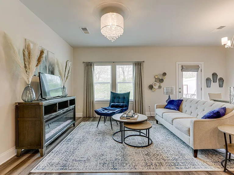 806 Arrington Way — Photo 8