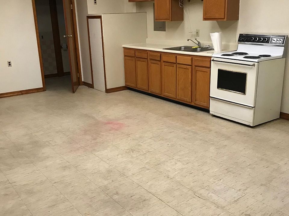 2nd image of 1585 Chichester Ave