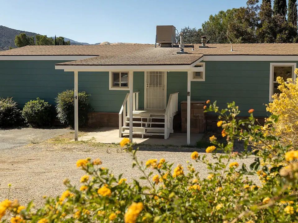 1st image of 421 Piute St