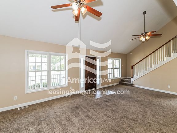 1480_002_living_room_2.jpg