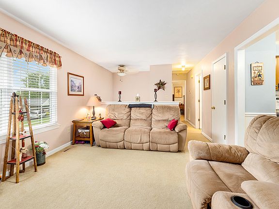 4th image of 857 Orlando Ct