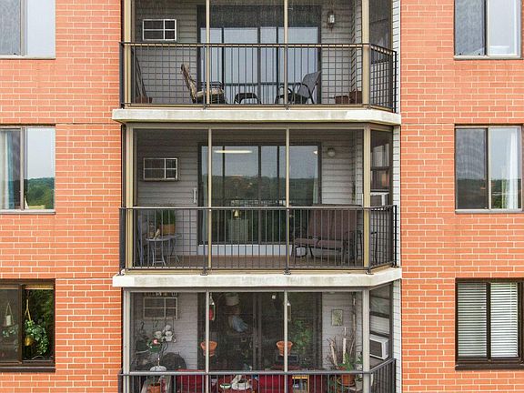 4th image of 6500 Woodlake Dr APT 1006