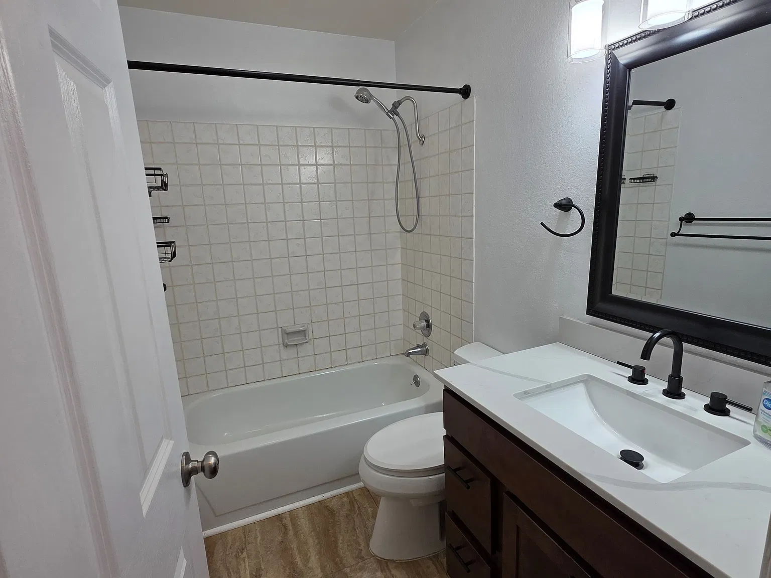 2 bed, 1188 sqft, $2,300 — Photo 3