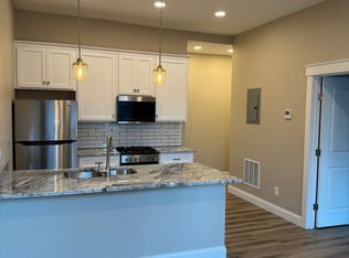 808 Main St APT 3, Covington, KY 41011