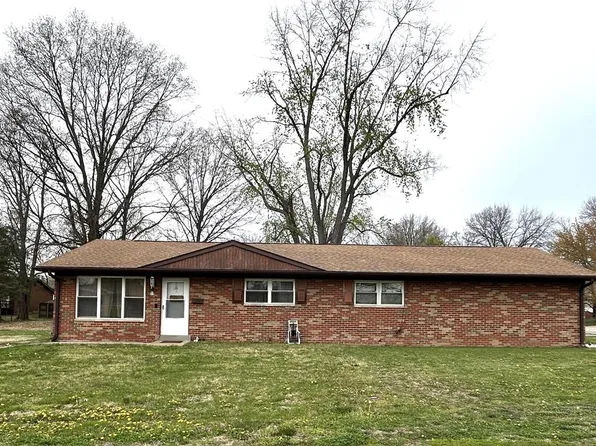 301 Marla Kay Dr, Swansea, IL 62226
