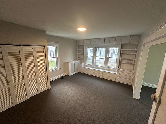 4th image of 223 S Riverview Dr