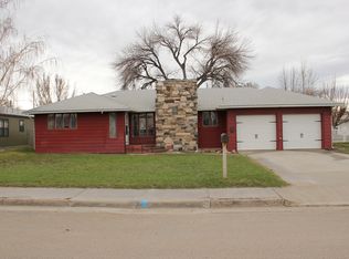 810 Howell Ave, Worland, WY 82401