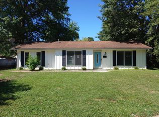 2 Roxbury Ct, Granite City, IL 62040