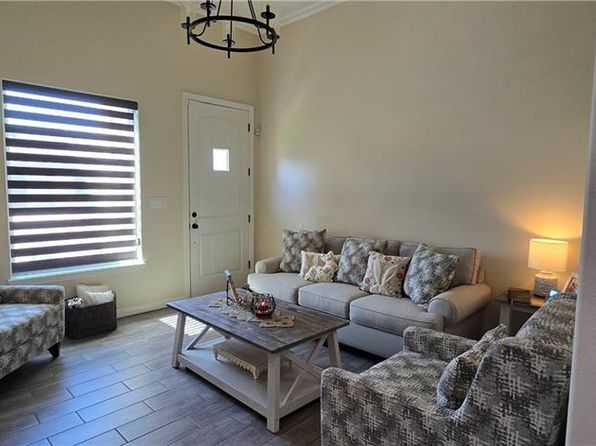 2006 Lake Front Dr, Mission, TX 78572