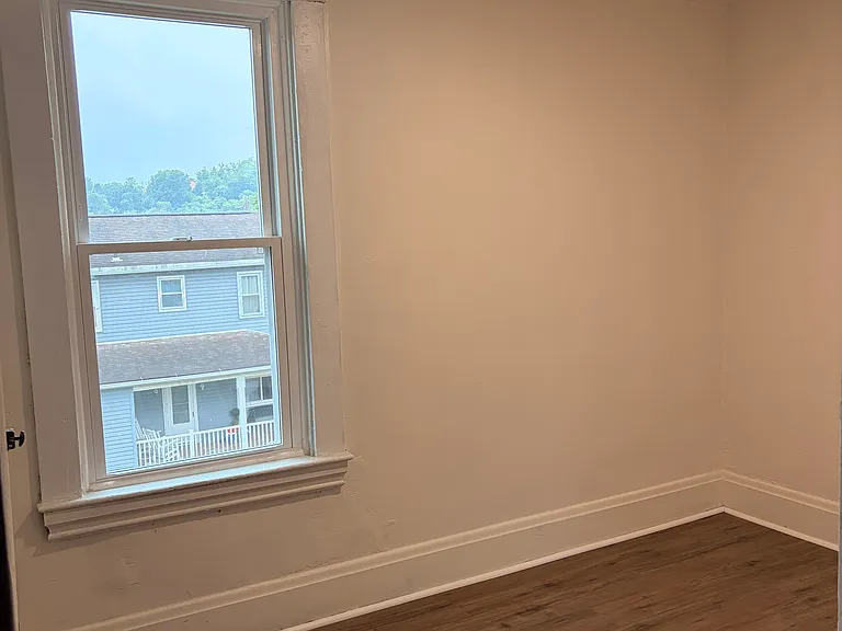 626 Walnut St #2 — Photo 4