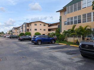 140 Royal Palm Rd APT 316, Hialeah Gardens, FL 33016