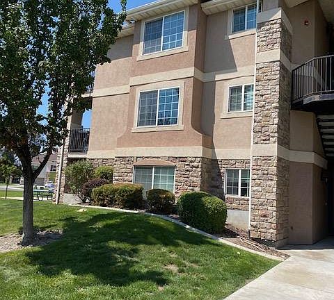 4th image of 1217 W 110 N APT M101