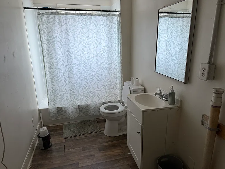 504 Arey Ave #A — Photo 3