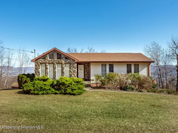 300 Parallel Dr, Scranton, PA 18504