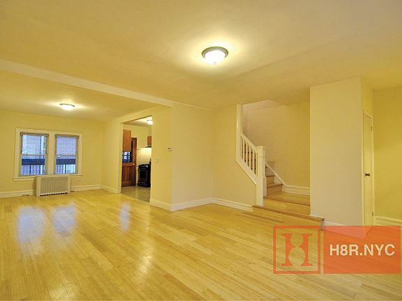 2nd image of 16017 84th Ave