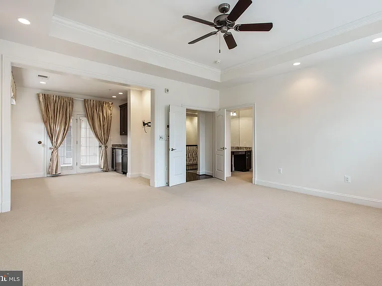 8319 Quarry Manor Ter — Photo 38