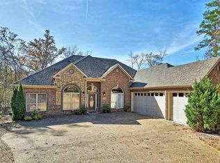 11 Belleza Pl, Hot Springs Village, AR 71909