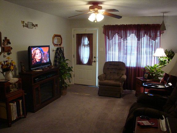 3rd image of 313 S Glenwood Dr