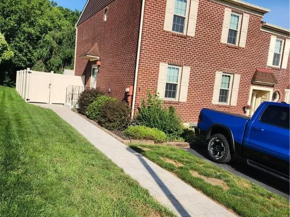 1443 Robert St, Whitehall, PA 18052
