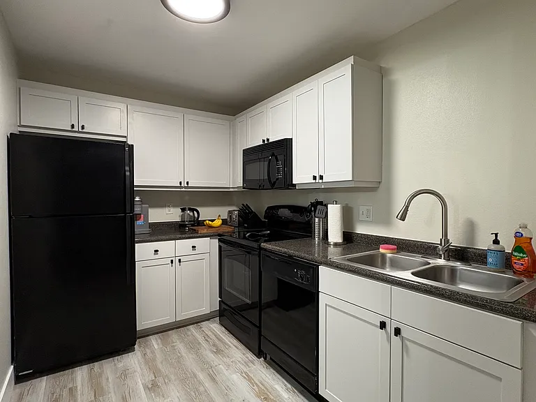 5005 Coquina Key Dr SE #B — Photo 8