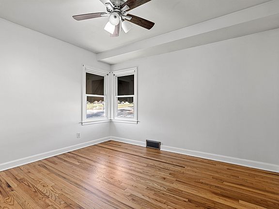 5th image of 2405 19th Ave