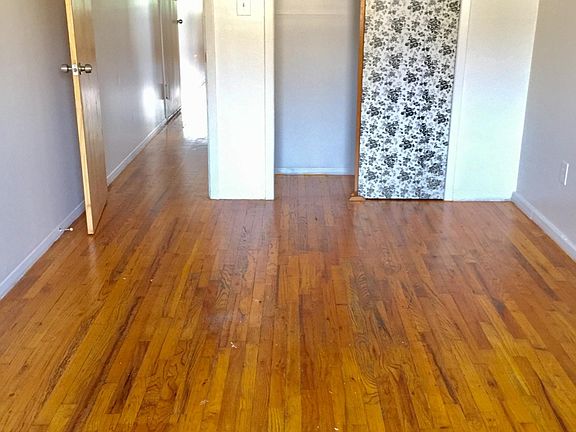 4th image of 4321 Astoria Blvd APT 2B