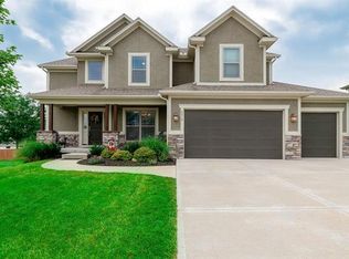 6014 Theden St, Shawnee, KS 66218