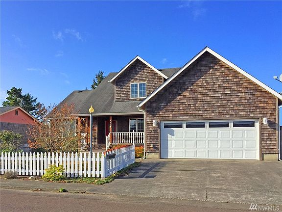 2nd image of 2709 Sea Crest Ave N