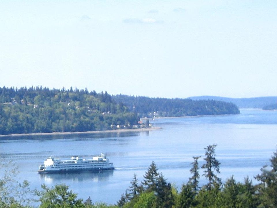 View of Sinclair Inlet and Seattle ferry