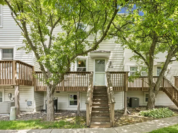 8823 42nd Ave N, New Hope, MN 55427