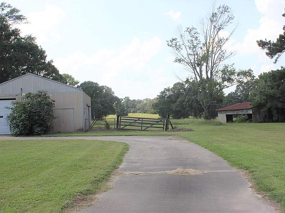3rd image of 1271 County Road 2111