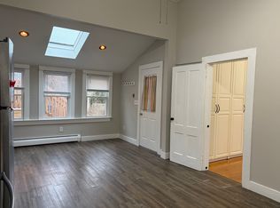 9 Hicksville Rd #1, Cromwell, CT 06416