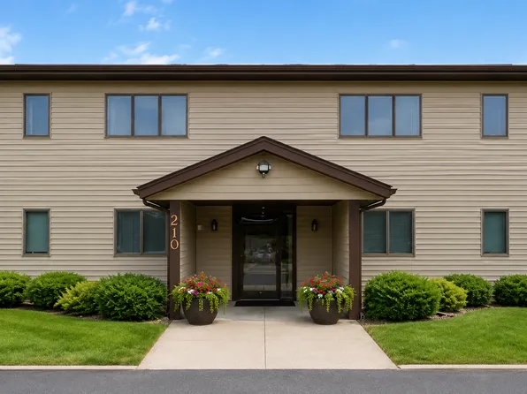 210 Sargent Dr APT 103, Red Wing, MN 55066